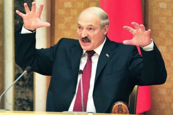 Александр Лукашенко объявил о видимой из космоса куче мусора под Минском