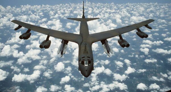 Американцы приведут ядерные бомбардировщики в боевую готовность