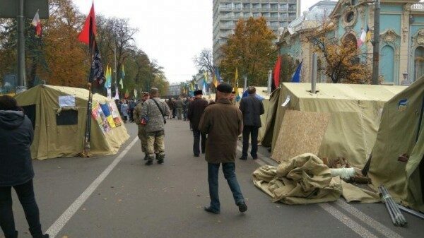 Аваков нашёл спонсора «михомайдана» и палаточного городка в Киеве