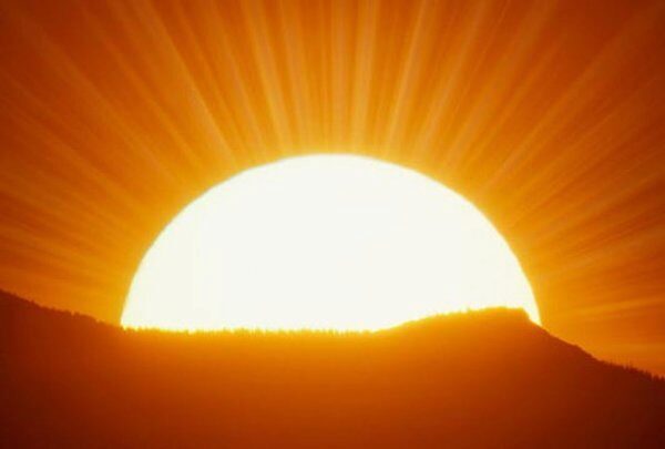 Человеческий глаз теперь воспринимает солнечный свет намного ярче