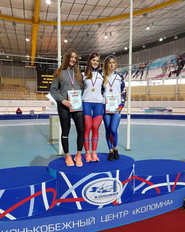 Двое конькобежцев из Омска выиграли три медали всероссийских состязаний