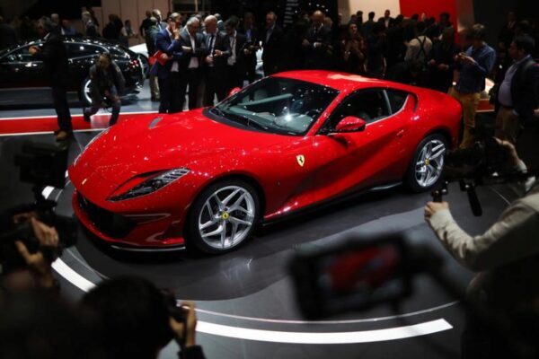 Ferrari представит на мировом рынке суперкар Superfast