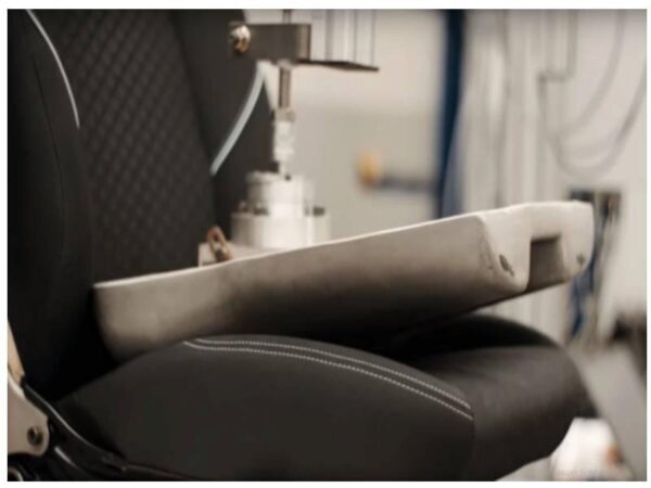 Ford с помощью «Робопопа» сделает кресла авто более выносливыми