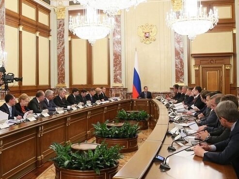 Медведев утвердил создание Фонда защиты дольщиков