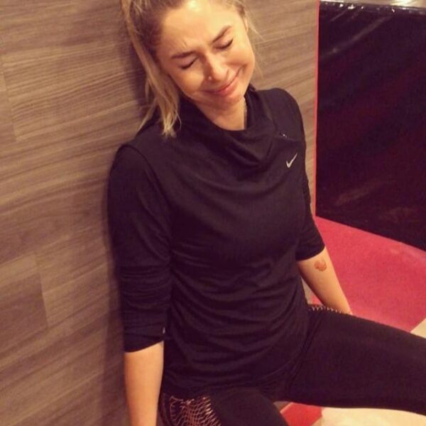 Наталья Рудова показала на видео свою тренировку в спортзале