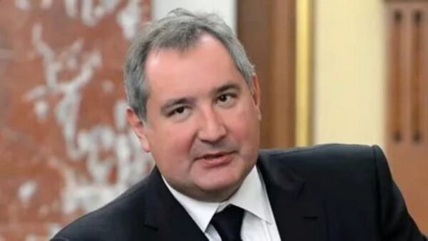 Неизвестные обстреляли квартиру вице-премьера Рогозина в Москве
