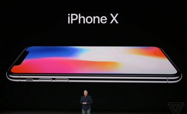 Новые подробности создания iPhone X стали известны