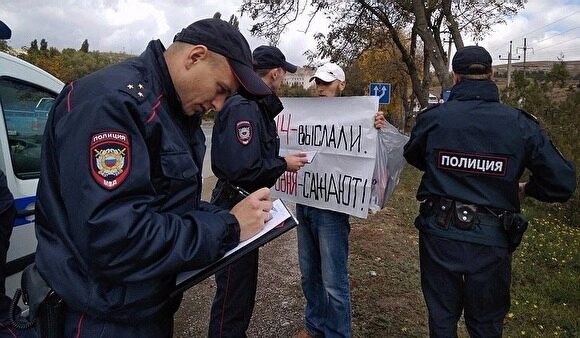 Около 50 участников одиночных пикетов в поддержку крымских татар задержаны на полуострове