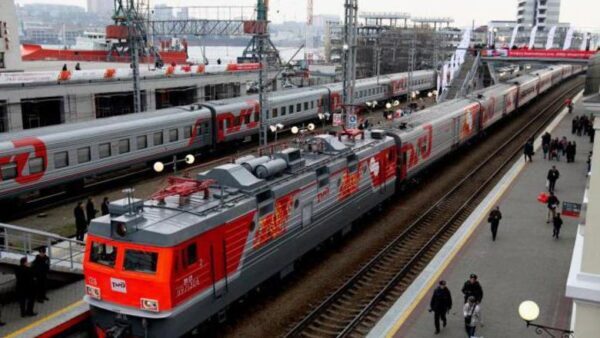 Попавший в ДТП под Владимиром поезд отправился в Нижний Новгород спустя 7 часов