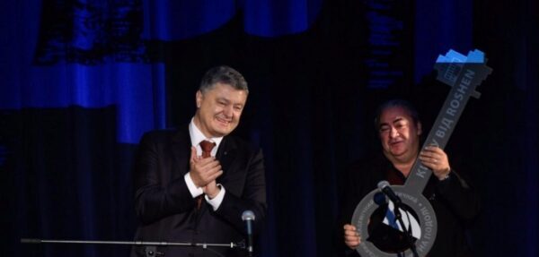 Порошенко посетил открытие «Театра на Подоле» в Киеве