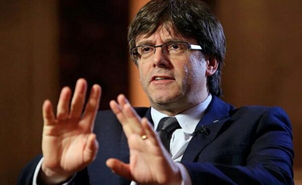 Президент и правительство Каталонии отстранены от власти