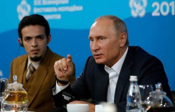 Путин: Россия заинтересована в возвращении состоявшихся ученых из-за границы
