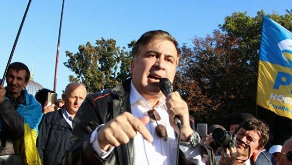 Саакашвили призвал Порошенко исполнить четыре "главных требования" граждан
