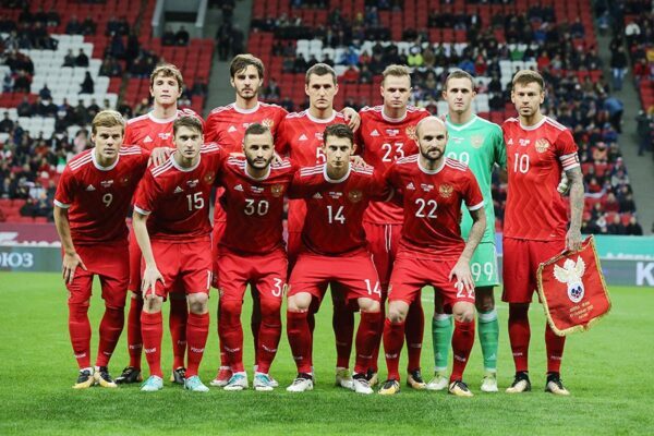 Сборная России по футболу сыграла вничью с Ираном в Казани