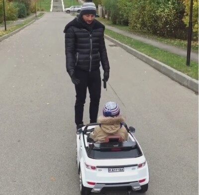 Сергей Лазарев показал трогательное видео, как гуляет с повзрослевшим сыном