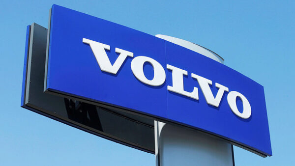 Швеция требует у КНДР выплаты долга за автомобили Volvo