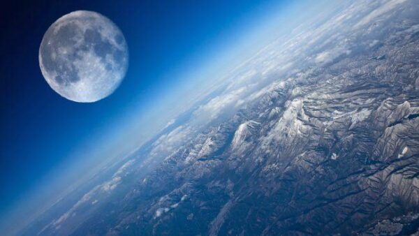 Ученые-геологи: На Луне, возможно, содержится более 100 млн тонн воды