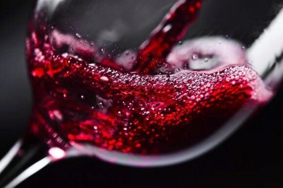 Ученые: Красное вино существенно увеличивает шансы забеременеть