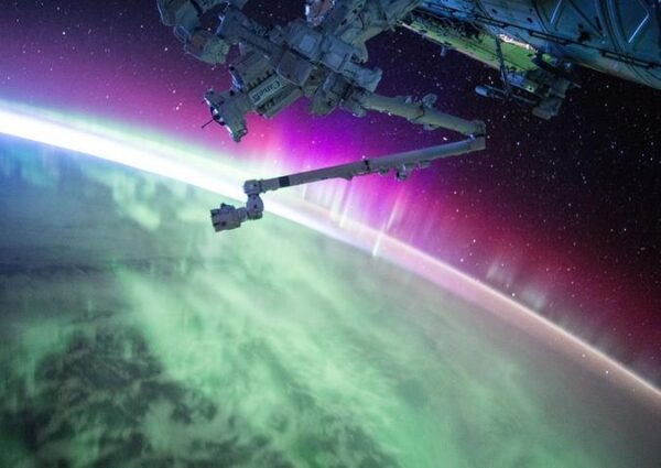 Ученые считают освоение космоса опасным для человечества