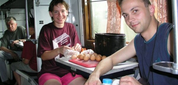 Укрзализныця обещает полноценное питание в ночных поездах