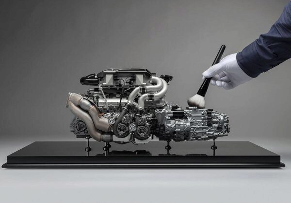 Уменьшенная копия двигателя Bugatti Chiron оценена в 9 365 долларов