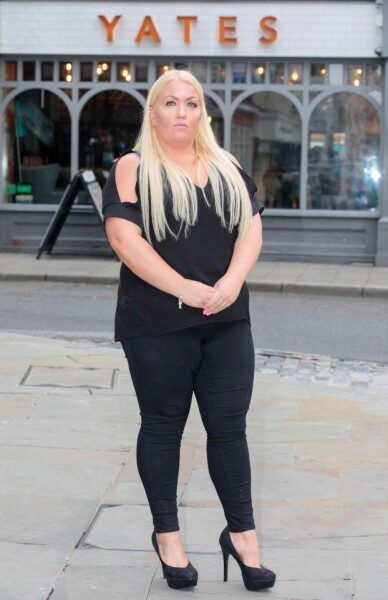 В Англии официантку уволили с работы, назвав её «слишком толстой»