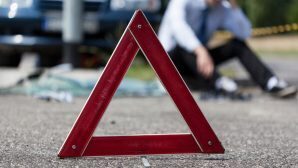 В Москве водитель иномарки сбил пешехода и скрылся с места аварии