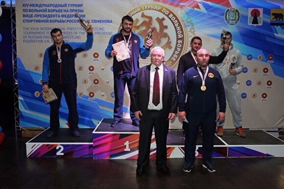 В Нефтеюганске прошел международный турнир по вольной борьбе