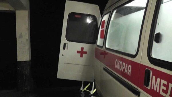 В Новосибирске иномарка вылетела на тротуар, сбила пешехода и дорожный знак