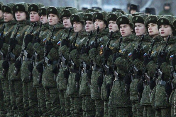 В Петербурге девушка из эскорт-услуг заявила в полицию на солдат за изнасилование