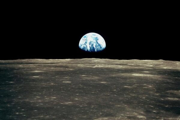 В США с молотка уйдут фотографии времен полетов на Луну