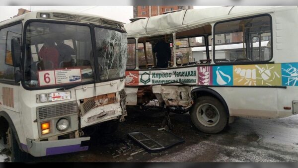 В Кирово-Чепецке столкнулись два автобуса
