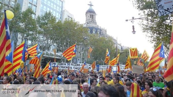 Власти Каталонии обещали продолжить путь к независимости региона
