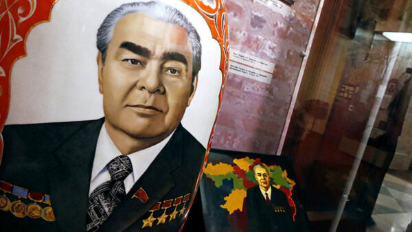 Внук Брежнева подал иск в суд за использование фото родственника в рекламе