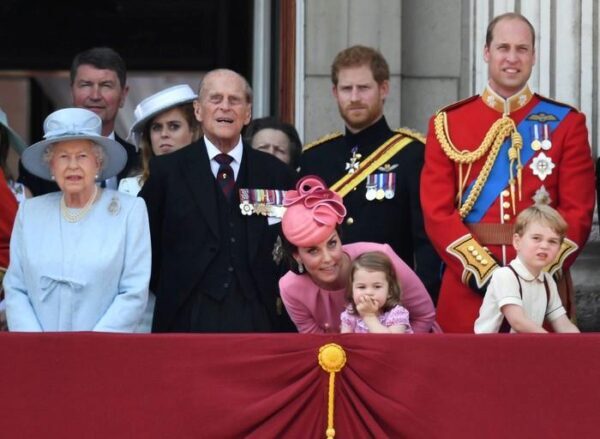 Журналисты разведали, сколько стоят члены британской королевской семьи
