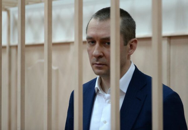 Адвокат по делу Захарченко упал в обморок во время заседания суда