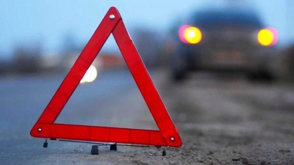 Авария с участием трех машин произошла на крупном перекрестке в Челябинске