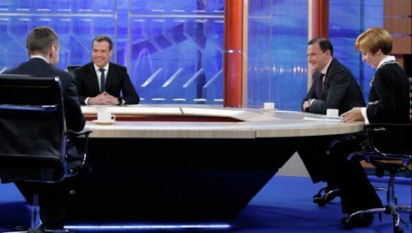 Дмитрий Медведев призвал отказаться от долевого строительства