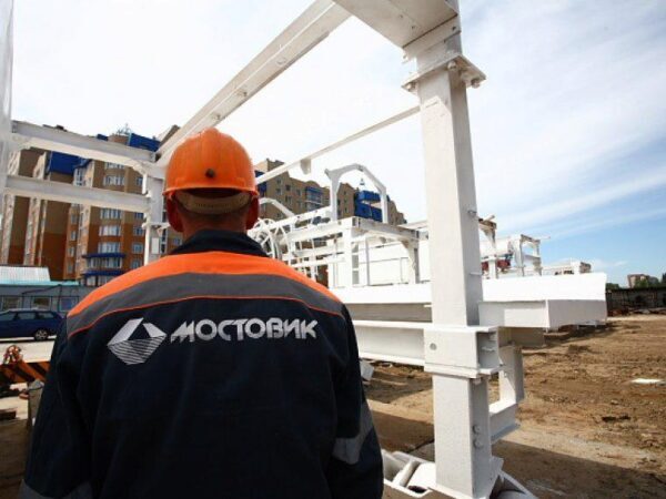 Экс-работникам Мостовика публично обещали выплатить 250 млн до конца года
