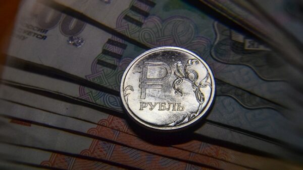 Евро в первый раз с сентября подорожал до 69 рублей?