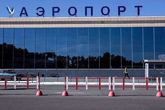 Начальника челябинской таможни наказали за подчиненных, задержавших туристов в аэропорту