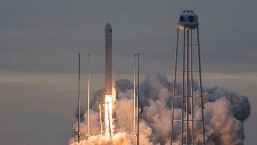 NASA: Ракета Antares с грузовым кораблем стартовала на МКС