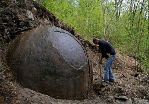 Наследие предыдущих цивилизаций или природный феномен: гигантский шар, обнаруженный в Боснии, не дает покоя ученым