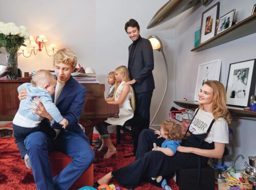 Наталья Водянова опубликовала фото всей семьи