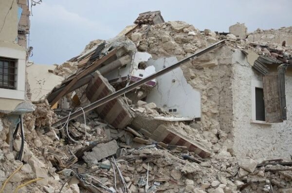 Не менее 10 человек стали жертвами землетрясения в Ираке и Иране
