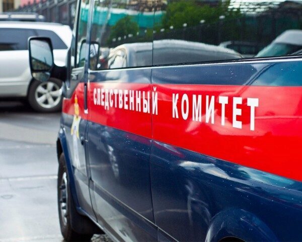 Парень выжил после удара ножом в сердце возле ТРЦ в Москве