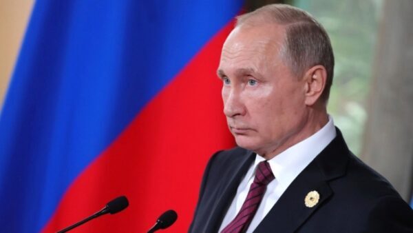 Путин подписал закон, расширяющий основания для отказа в валютных операциях