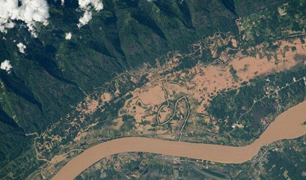 Шесть человек погибли от наводнения в южном Таиланде