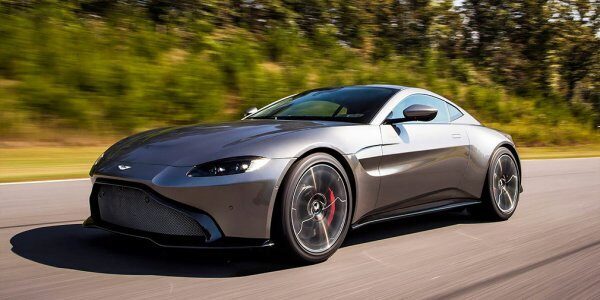 Состоялась премьера нового суперкара Aston Martin Vantage