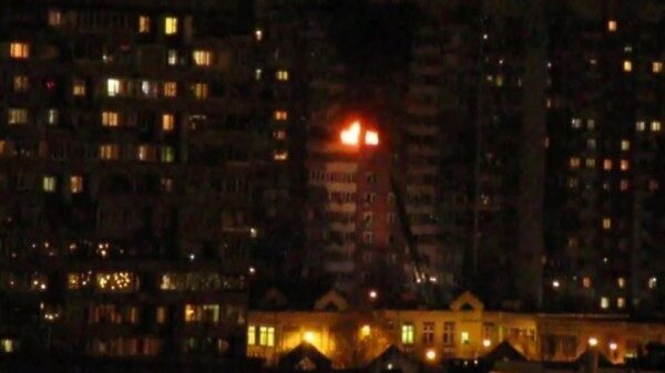 Специалисты МЧС потушили пожар в Москве